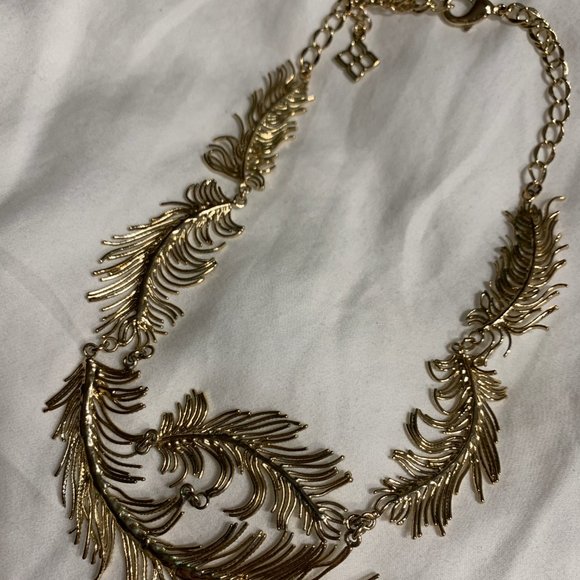 Gorgeous Gold-Collar Designer Necklace - Picture 6 of 10